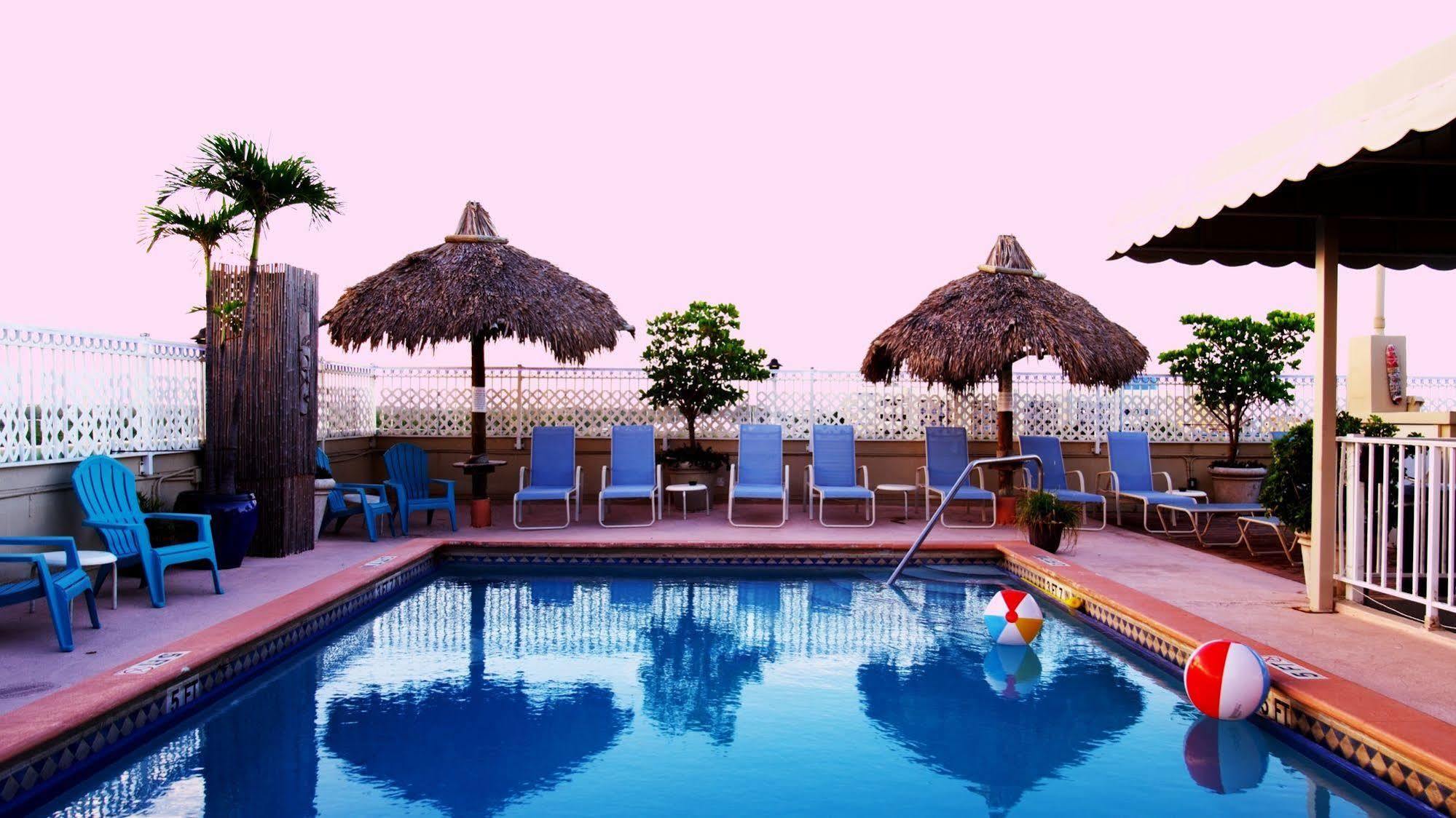Rooftop Resort - Clothing Optional - Adult Only Голливуд Экстерьер фото